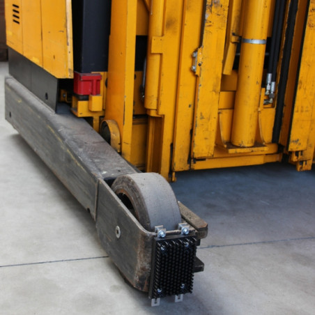 Front plate shock absorber for cart 150x100x30mm.