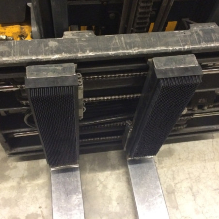 Mobile type D shock absorber for fragile cargo. Available in different sizes.