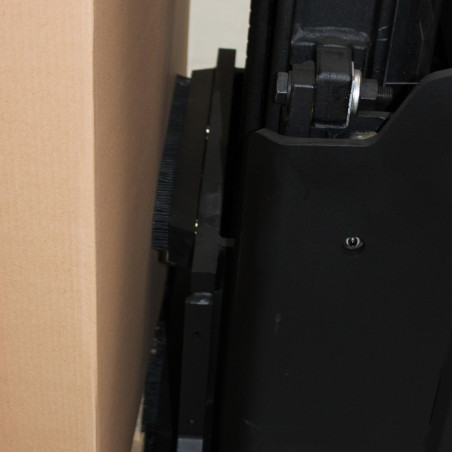 Mobile type D shock absorber for fragile cargo. Available in different sizes.