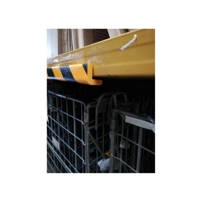 Angolo retto giallo nero 1m tipo "E"