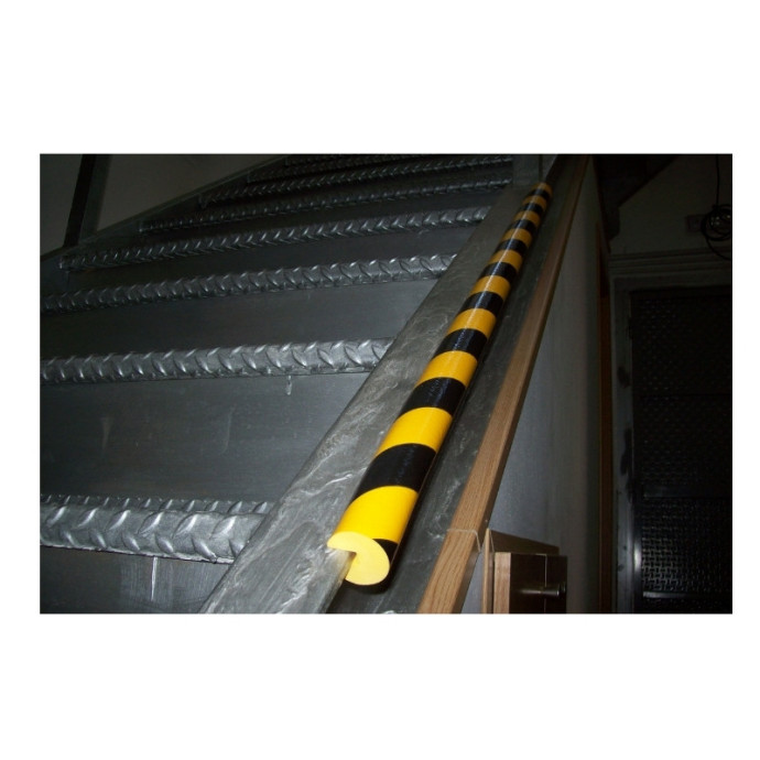 Angolo curvo giallo nero 1m tipo "A+"