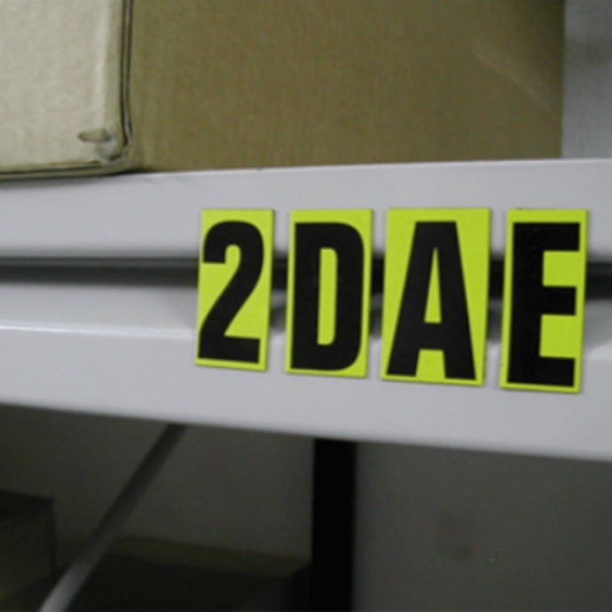 Foglio magnetico fustellato con "lettere" o "numeri". Diverse misure