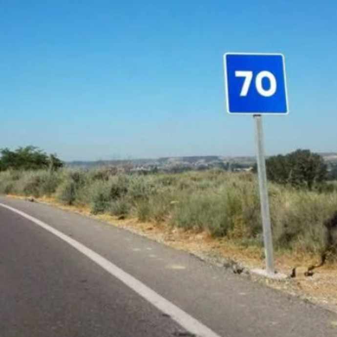 Segnale informativo MOPU. Diverse misure e livelli di riflettanza.