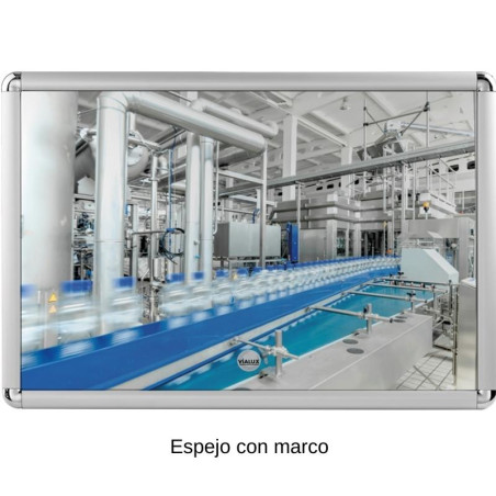 Espelho plano de interior com e sem moldura.