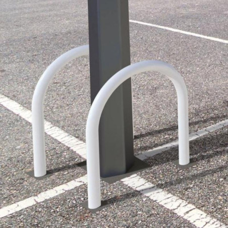 Garfo fixo pintado. Ø60mm. 690x625mmx3mm