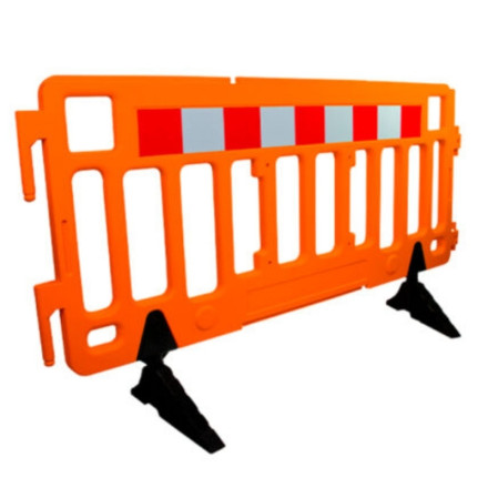 Connectable safety barrier. Length 2000 x Height 1020 x Depth 50 mm.