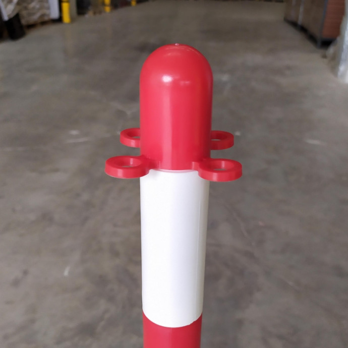 Poteau en PVC rouge et blanc, 900xØ30mm. Ajouter une base.