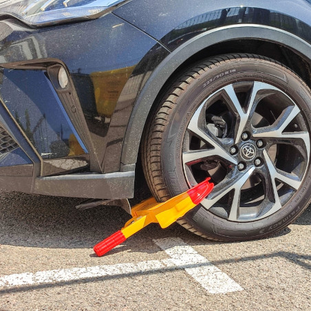 Wheel clamp lock for wheels from 170 to 270mm.
