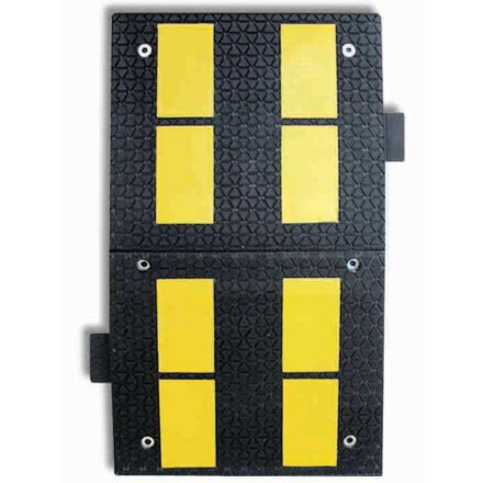 Rubber central road hump. 500x900x50mm