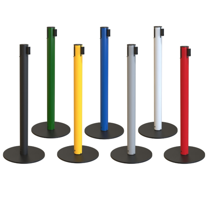 Poteau métallique et base en plastique économique avec ruban de 3 mètres disponible en différentes couleurs.