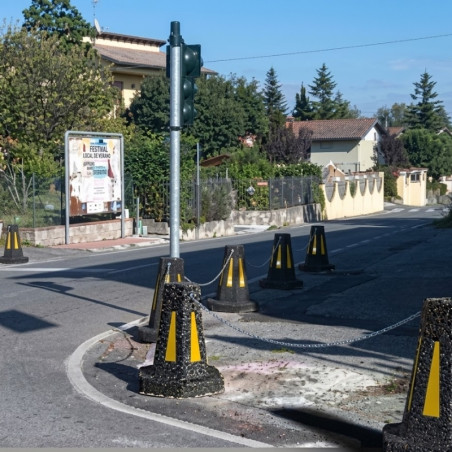 Base alta con foro centrale per supporto