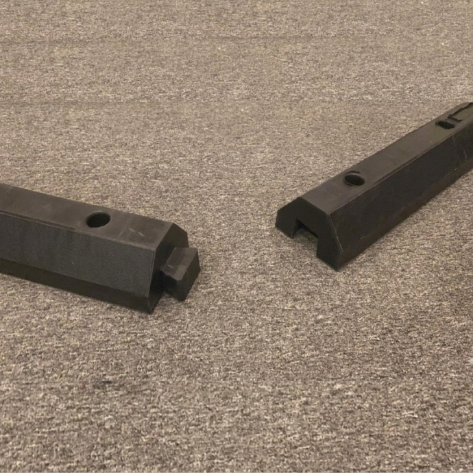 Long rubber bumper in 2 pieces, 1830 × 150 × 105 mm