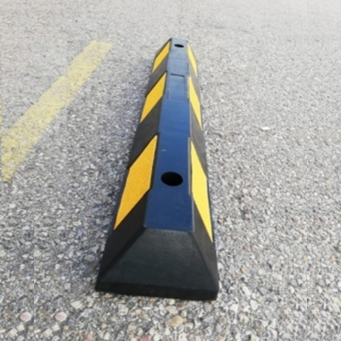 Floor stop 895 x 150 x 100 mm