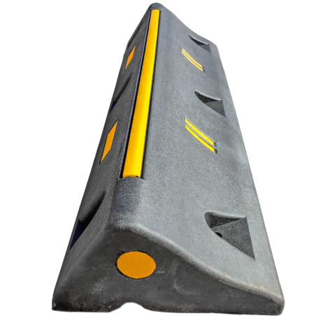 Topo de roda para camião e veículos pesados, 1000 x 320 x 165 mm.