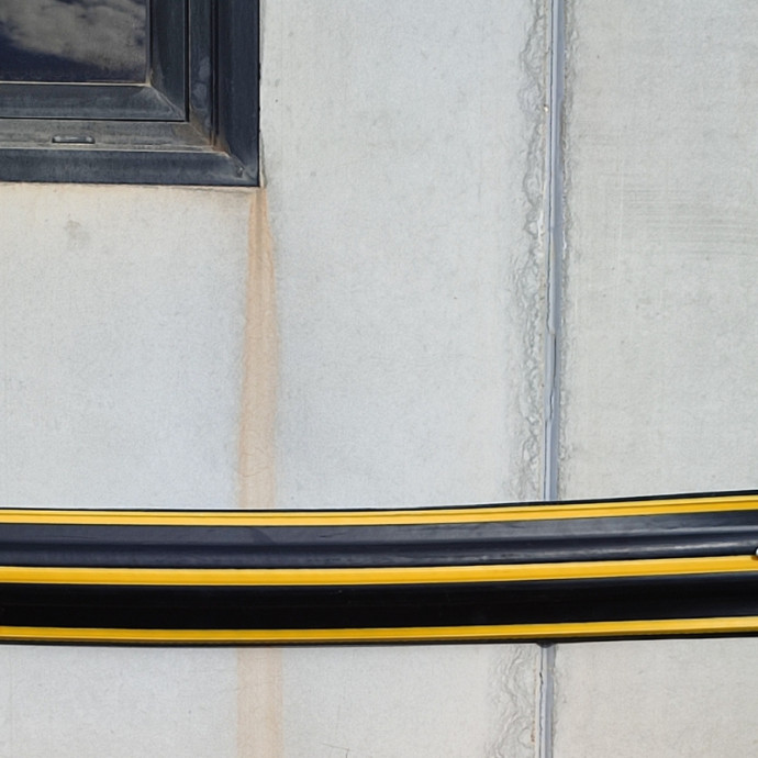 Flexible PVC protective roll for walls and columns, 5000 x 160 x 30 mm.