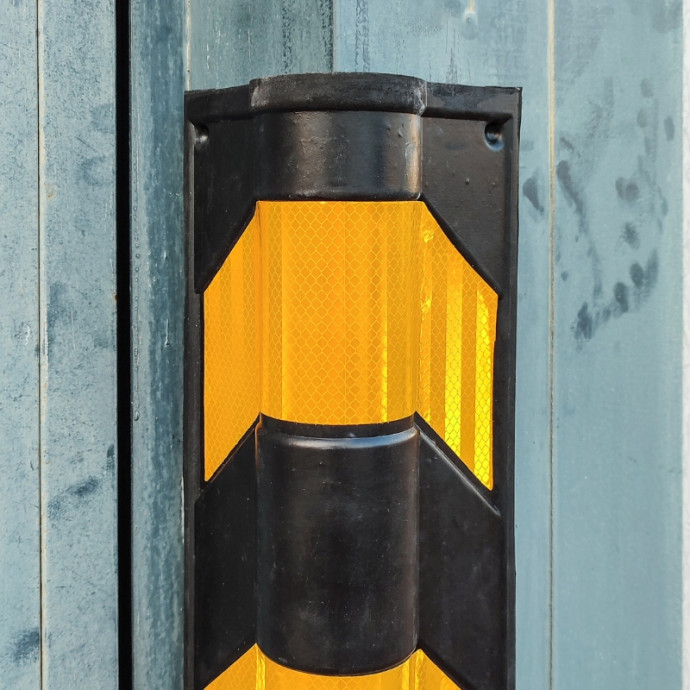 Corner protector with ROUNDED vertex 800x100+100x25mm