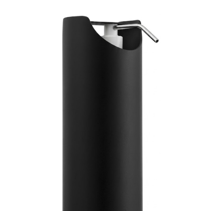 Distributeur noir à pédale pour gel hydroalcoolique.