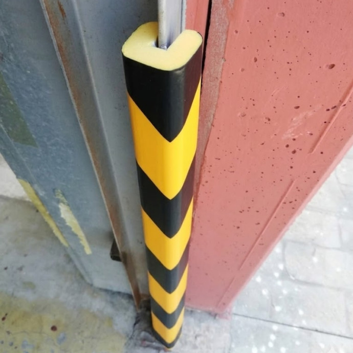 Protector cubre filos amarillo negro 1 m tipo "G"