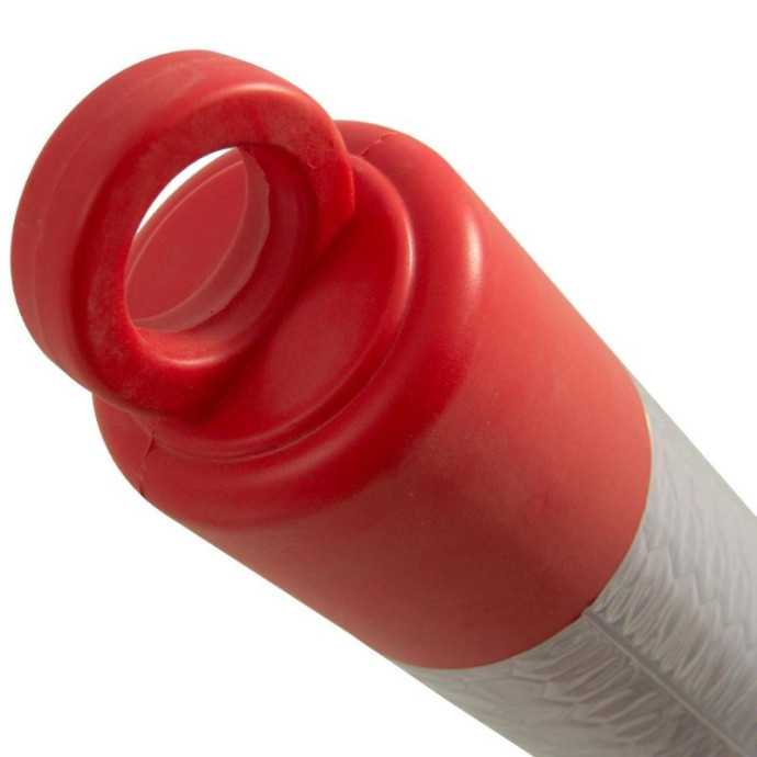 Poteau rabattable en PVC rouge avec bandes réfléchissantes. Hauteur de 920 mm.