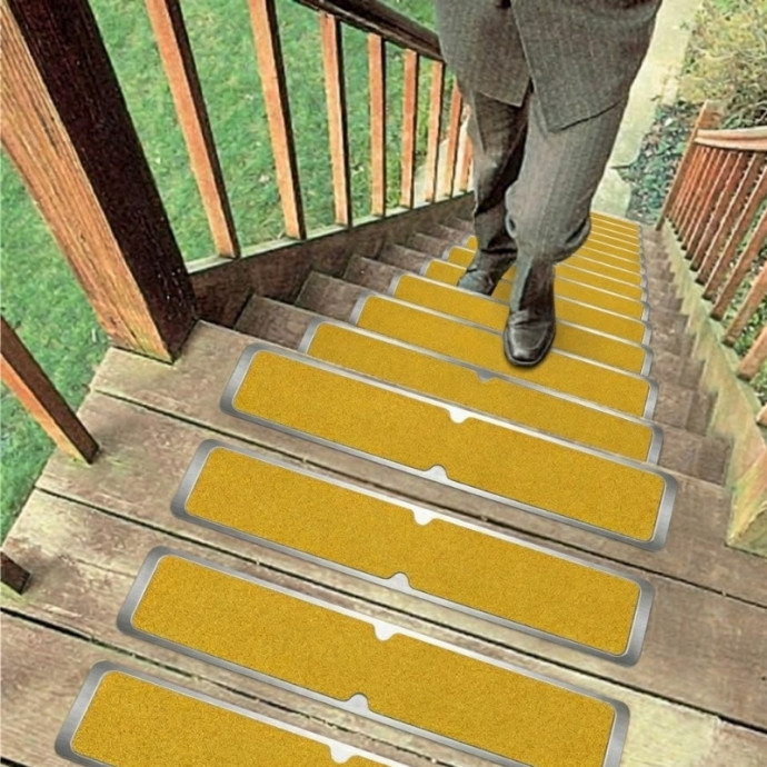Non-slip aluminum iron. 635x115mm. Color: Yellow