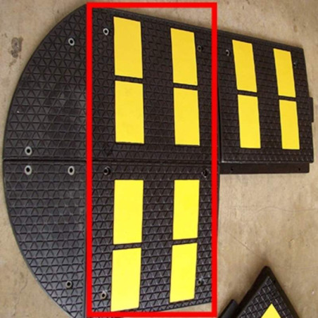 Rubber central road hump. 500x900x50mm